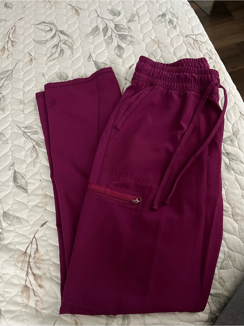 Allura by Cherokee Scrub top and pants set Burgundy Small Scrub Set